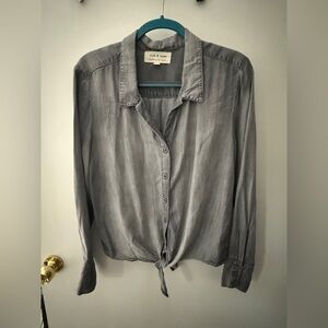 Cloth & Stone Charcoal Button Down Shirt